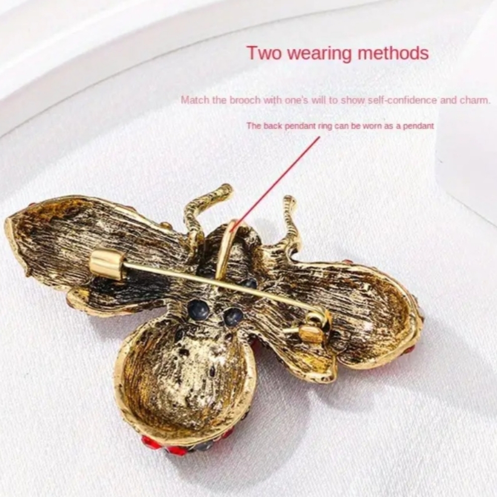 🌺Bumble Bee Rhinestone Brooch Lapel Pin Pendant Bee Accessories - Picture 4 of 5
